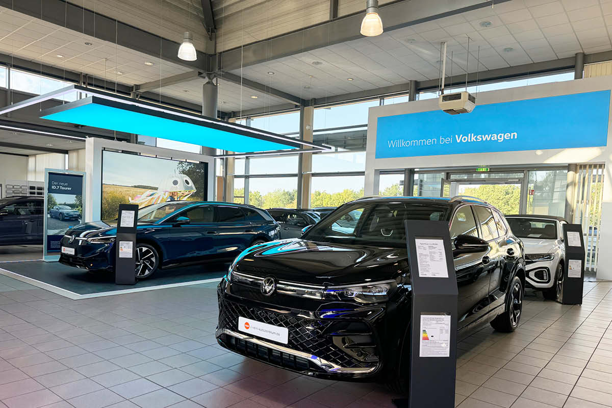 VW Auto im Autohaus