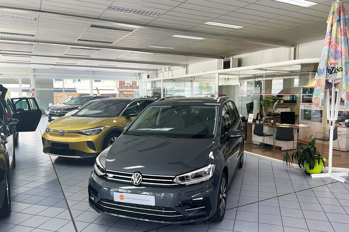 VW Auto im Autohaus